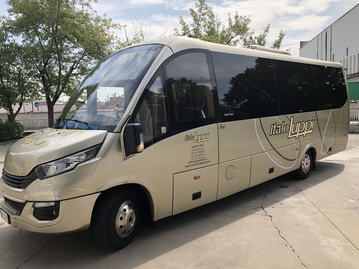 Luppi Noleggio Pullman Taxi 03